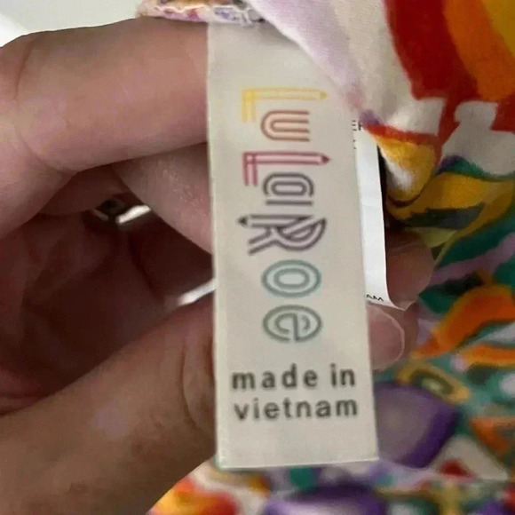 Lularoe TC Bright Patterned legging - Picture 3 of 3